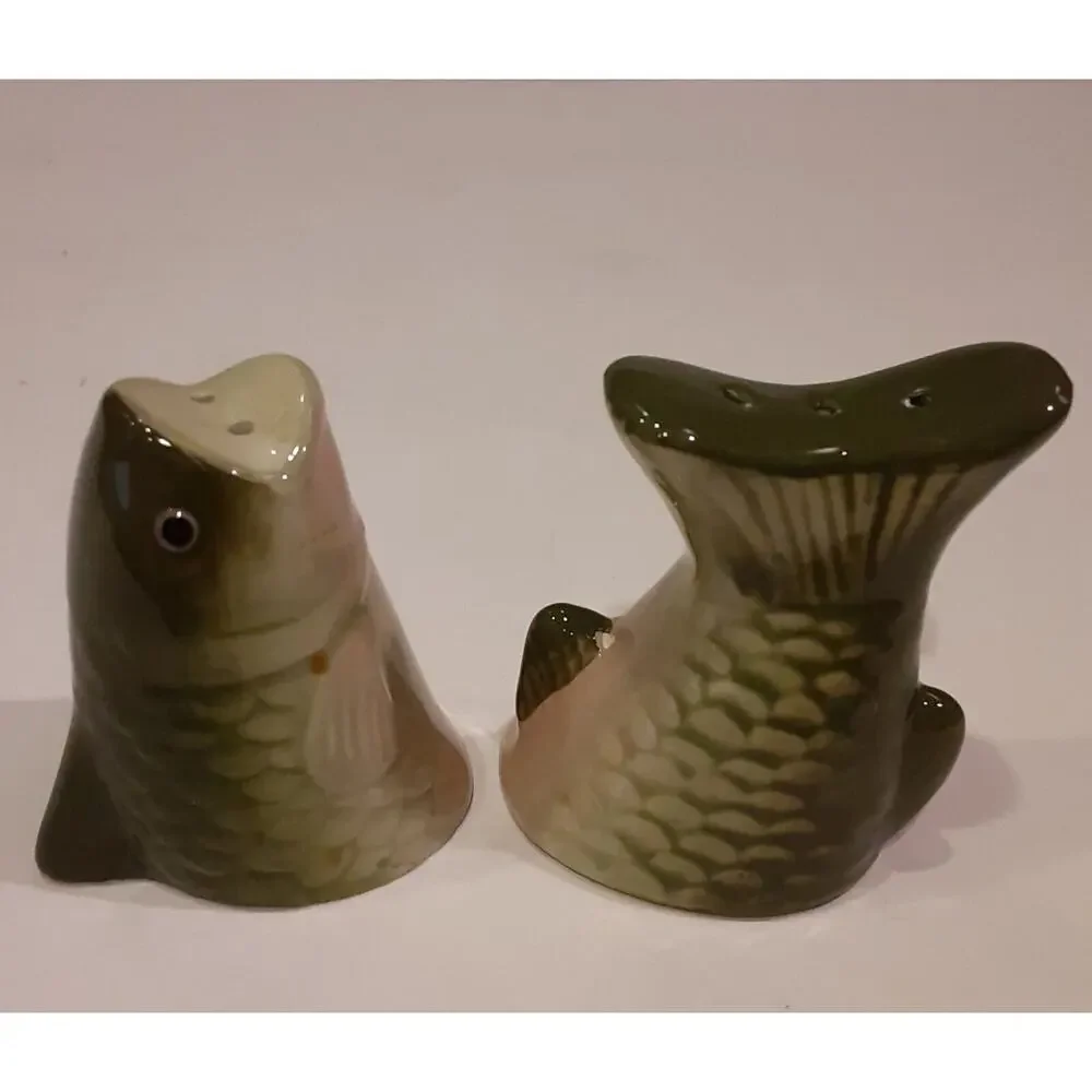 Whimsical Ceramic Fish S&P Shakers Masculine Hunting Lodge Cabin